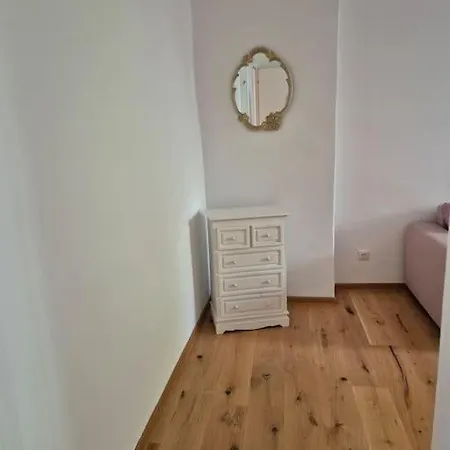Ferienwohnung Jelen 科尔伯莫尔